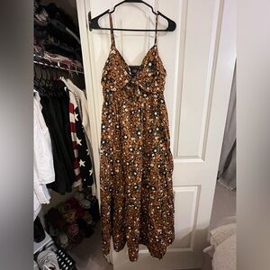 GAP 70s Retro Keyhole Floral Tiered Maxi Dress in Burnt Brown and Black